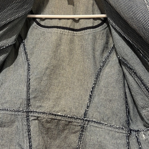 Ann Taylor Loft Striped Denim Jacket Women’s Size 4 - Picture 4 of 4